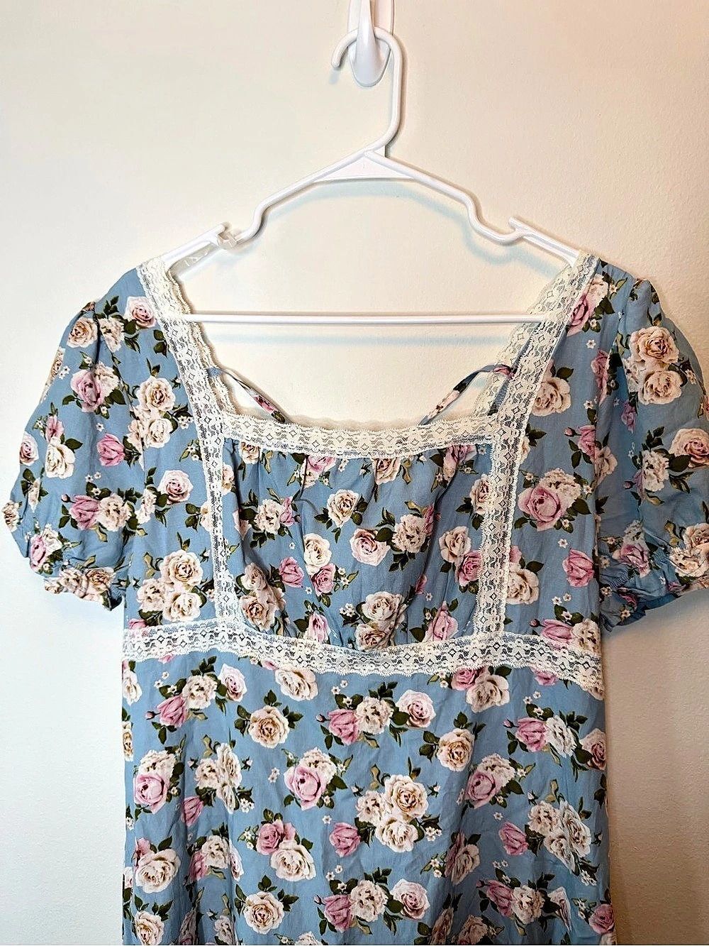 Celebrity Pink Sweet Floral Square-Neck Mini Dress Blue & Pink Large - Picture 5 of 6